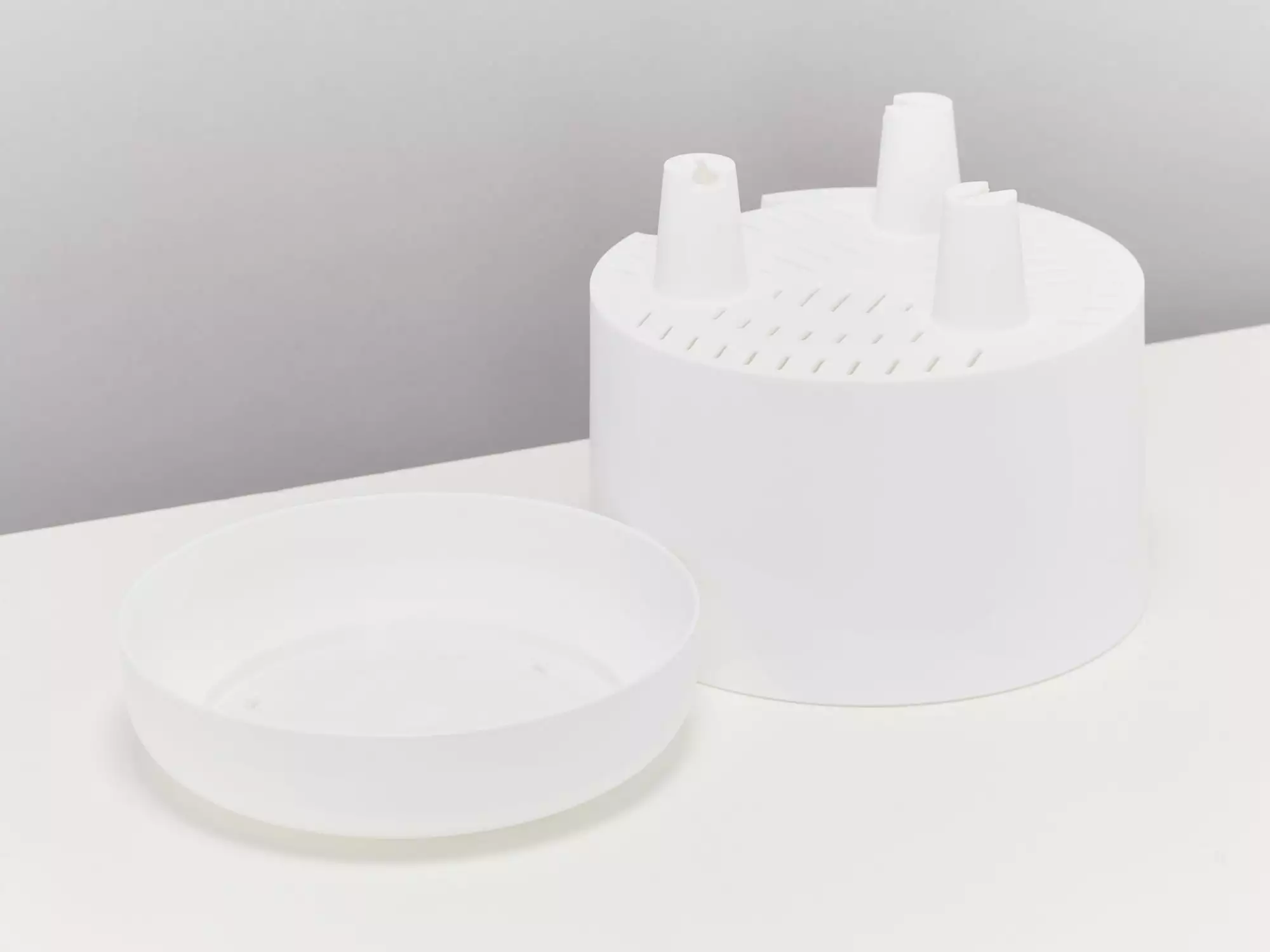 White Selfwatering Pots 170mm 5 White Selfwatering Pots 170mm - Image 3