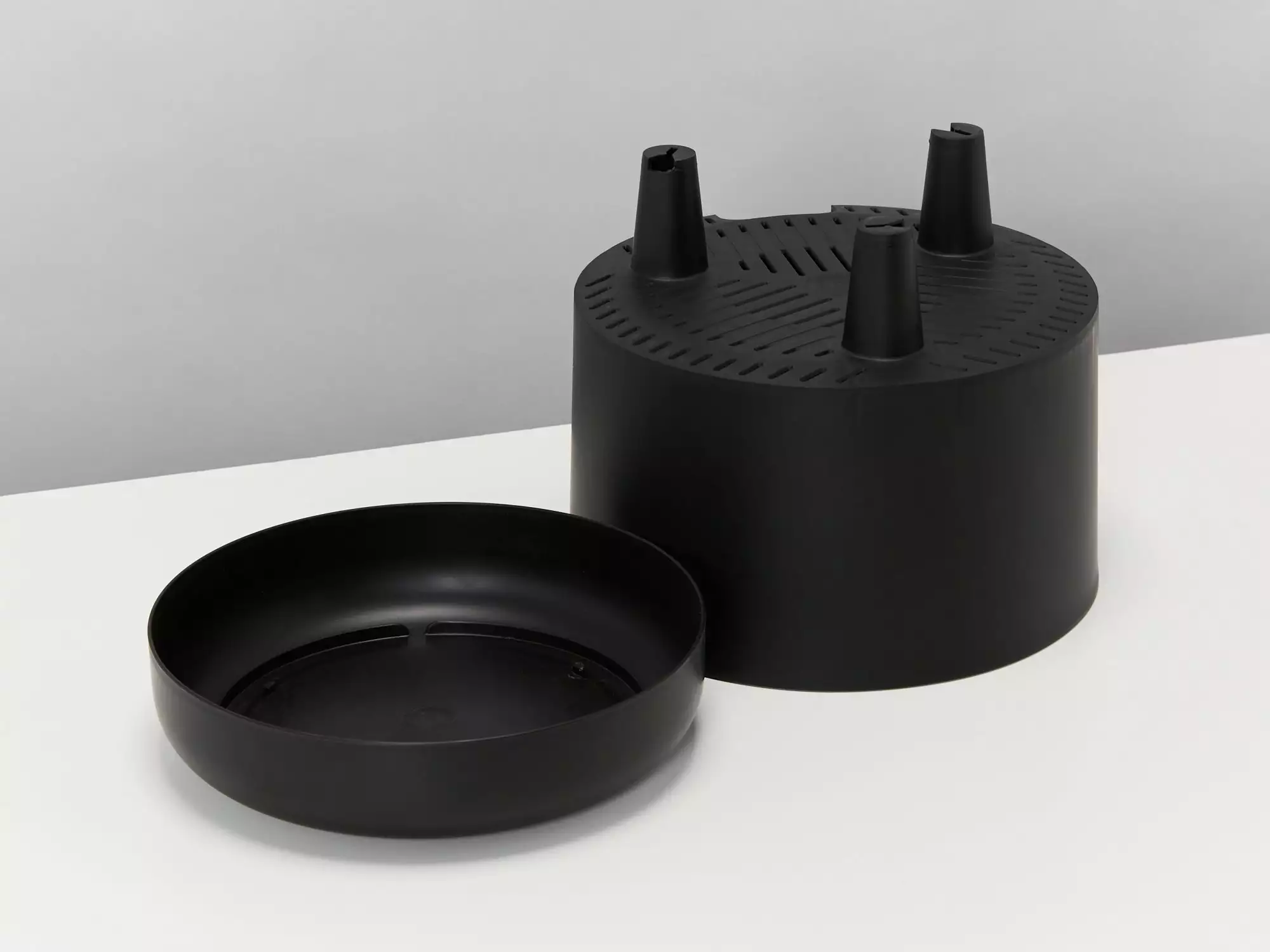 Black Self-Watering Pots 215mm - Recycled Plastic 4 Black Self-Watering Pots 215mm - Recycled Plastic - Image 2