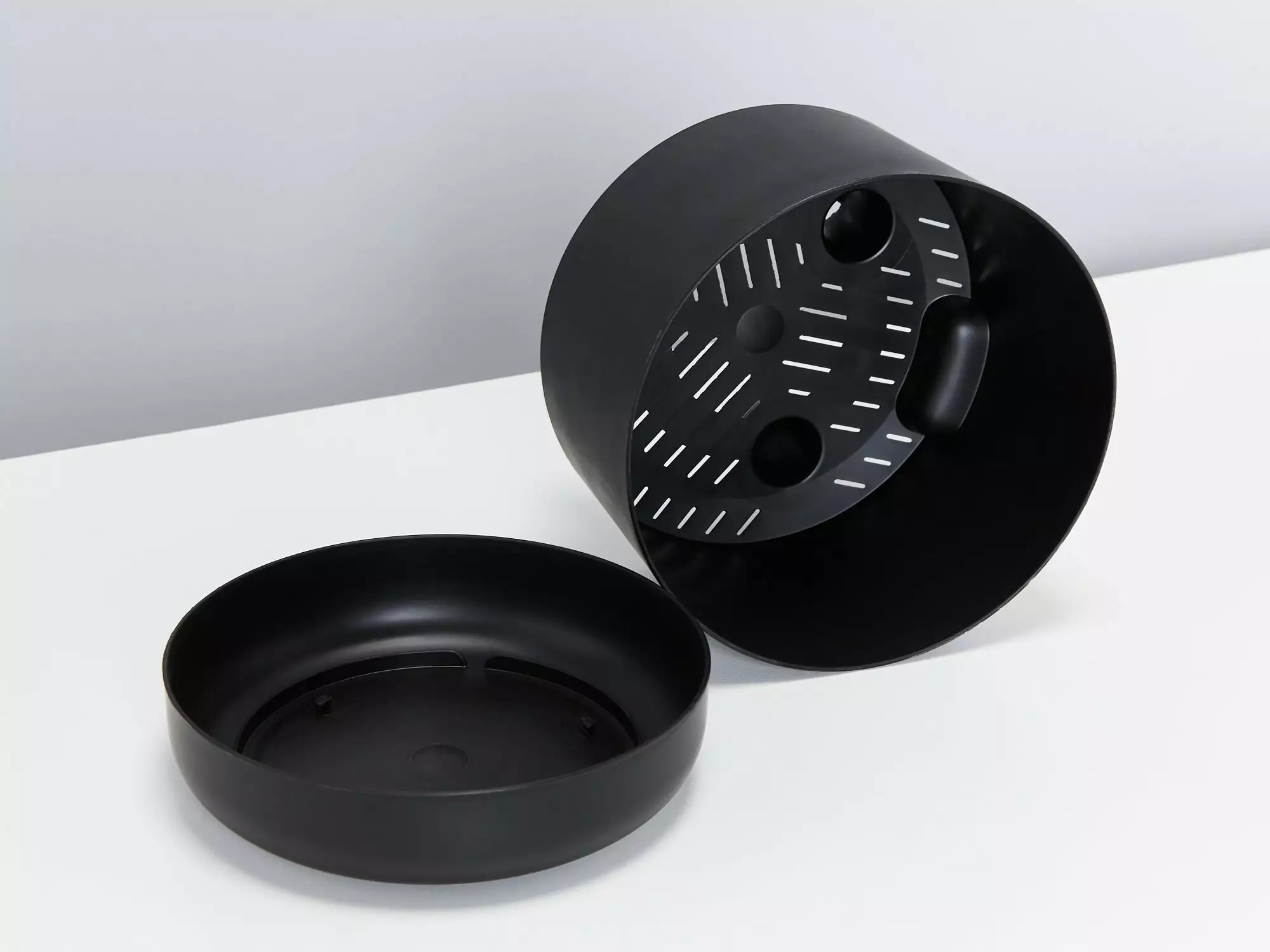 Black Self-Watering Pots 170mm - Recycled Plastic 4 Black Self-Watering Pots 170mm - Recycled Plastic - Image 2